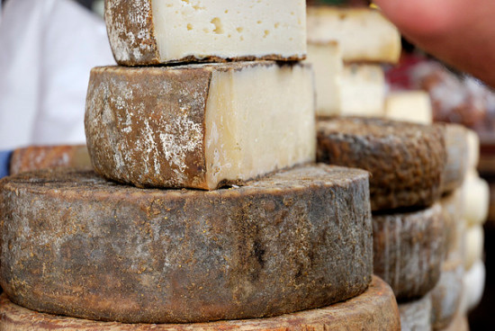 http://www.foodrenegade.com/pics/artisan-cheese.jpg