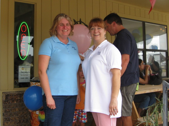 Owner Tracy Gunther (left) with Manager Eileen (right)