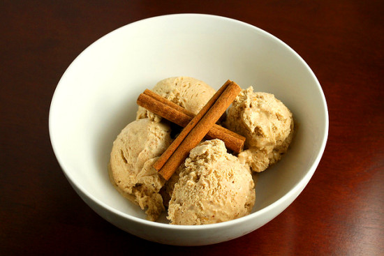 no churn ice cream honey cinnamon