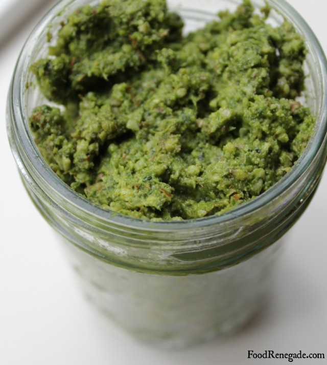 Almond Spinach Basil Pesto